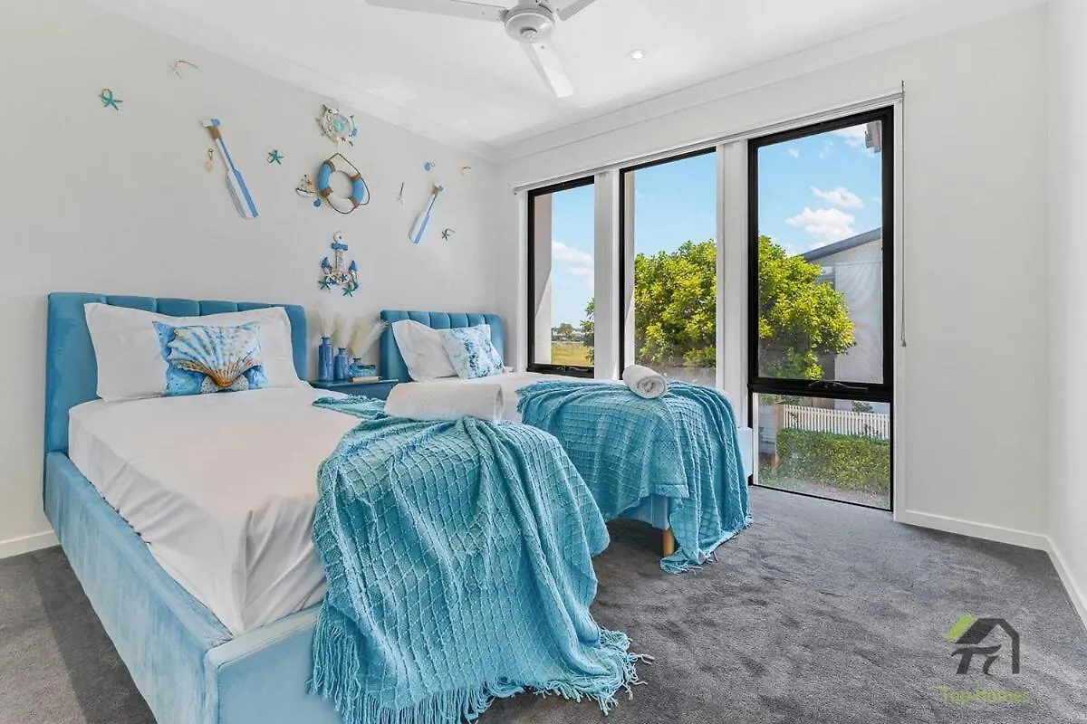 Romantic Home By The Beach Gold Coast Holiday home