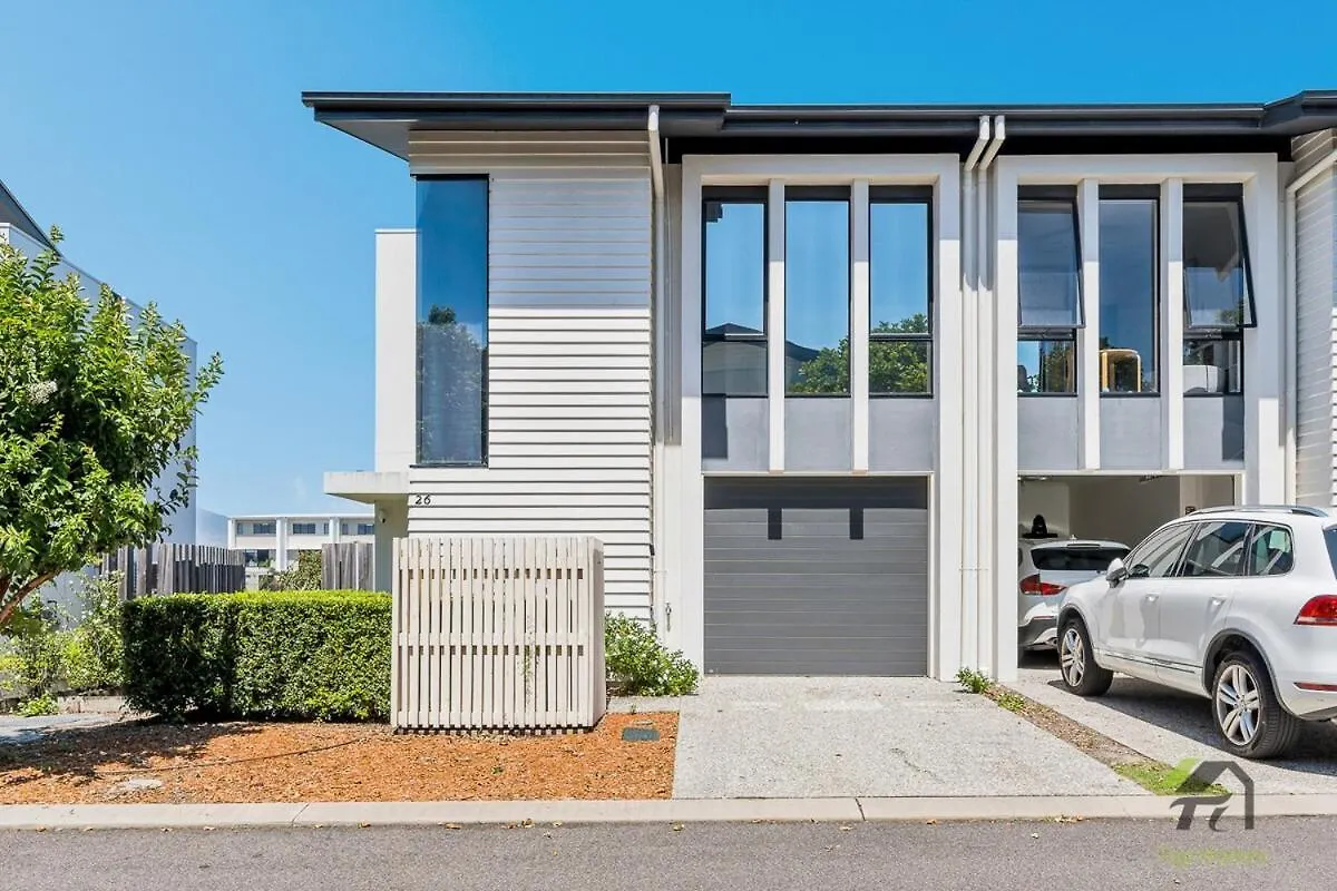 Romantic Home By The Beach Gold Coast Holiday home